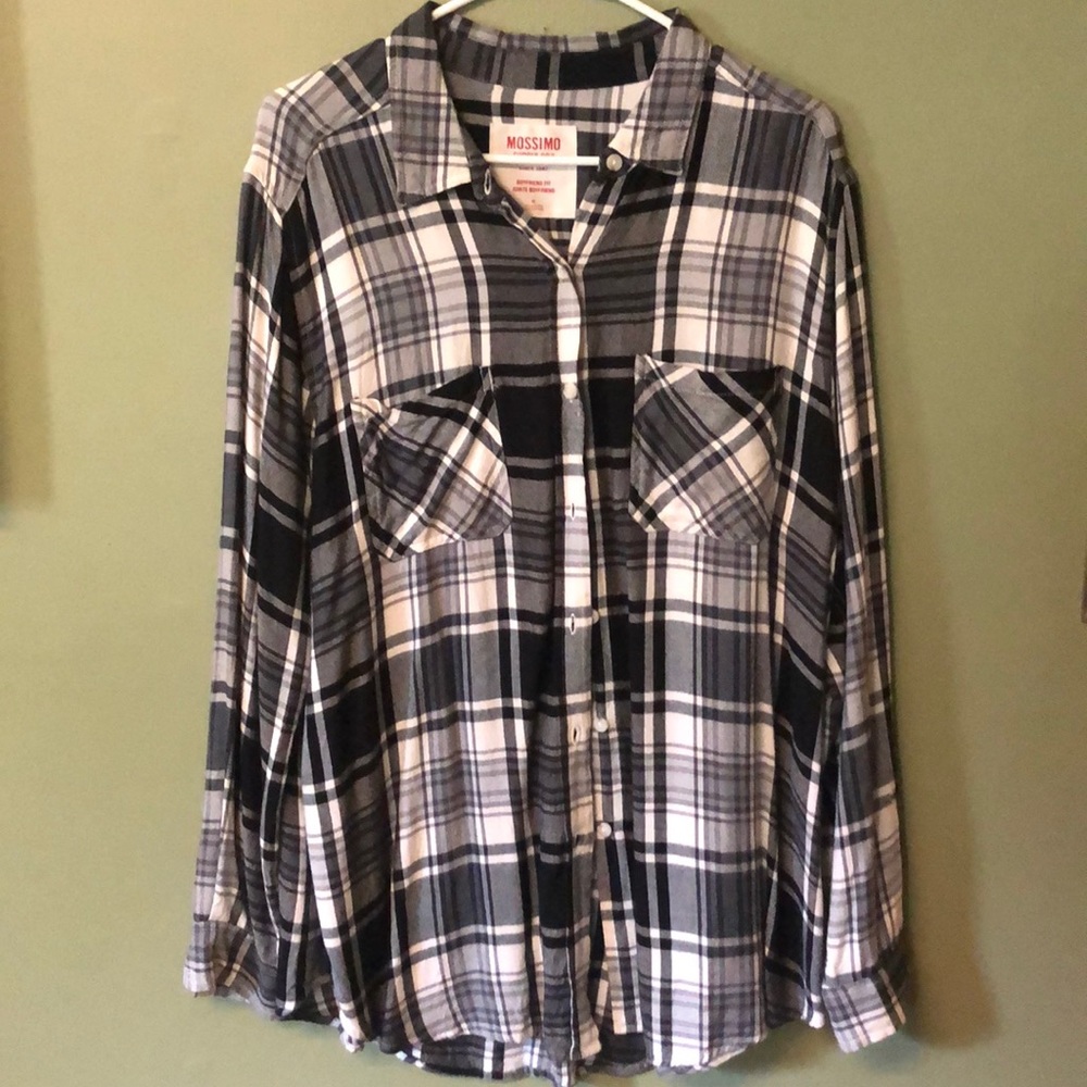 Bundle deal! To plaid shirts for one!